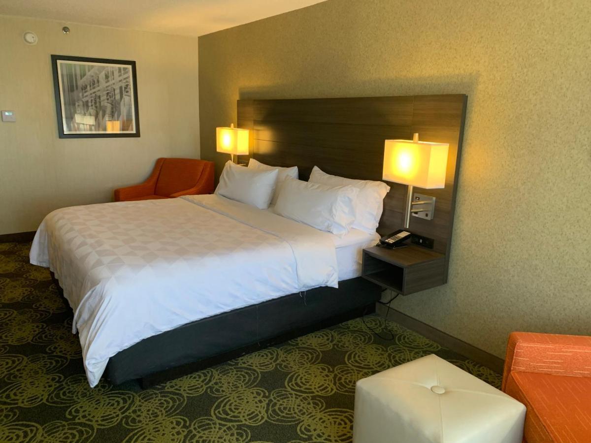 Holiday Inn University Area Charlottesville By Ihg Exterior photo