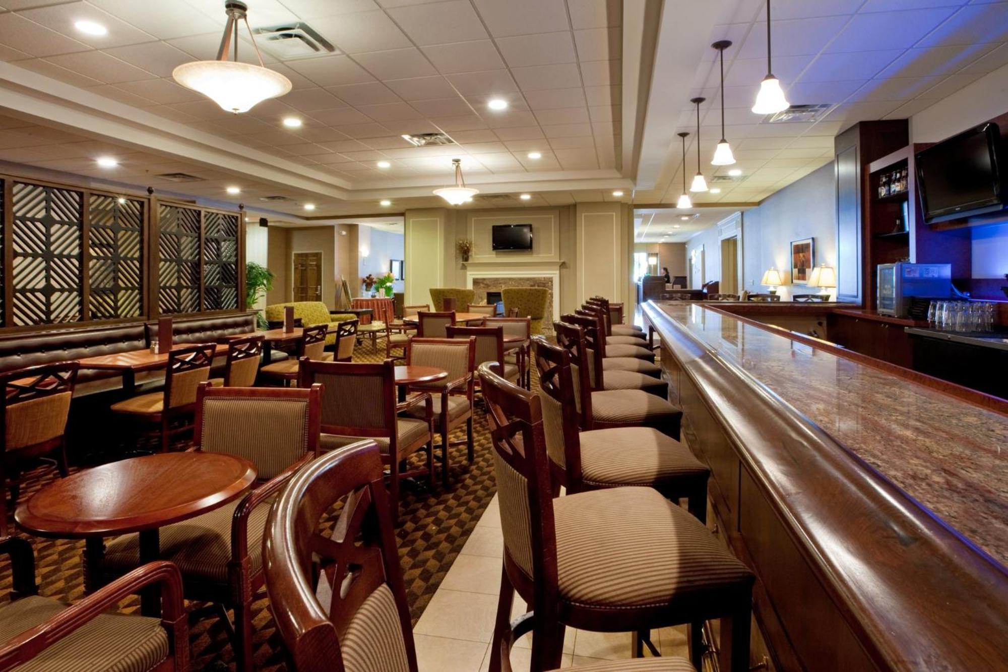 Holiday Inn University Area Charlottesville By Ihg Exterior photo