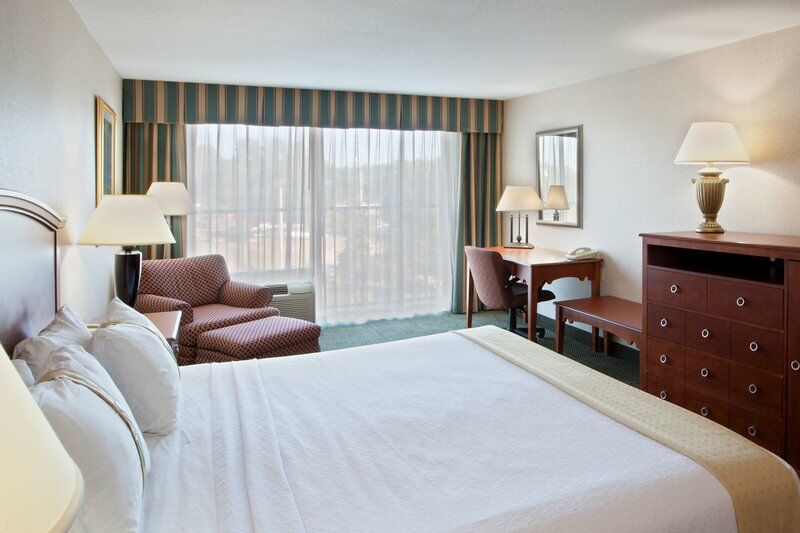 Holiday Inn University Area Charlottesville By Ihg Exterior photo